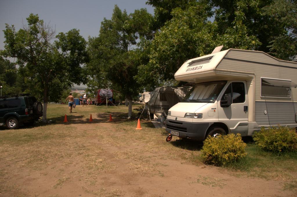 Отель Camping Goldfish Созополь Экстерьер фото